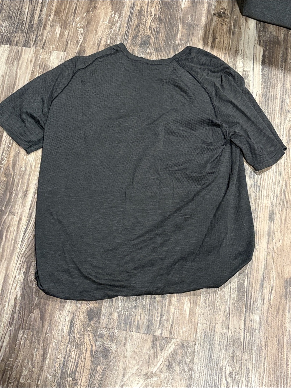 LULU Lemon Men's Black Short-Sleeve Crew Neck Shirt